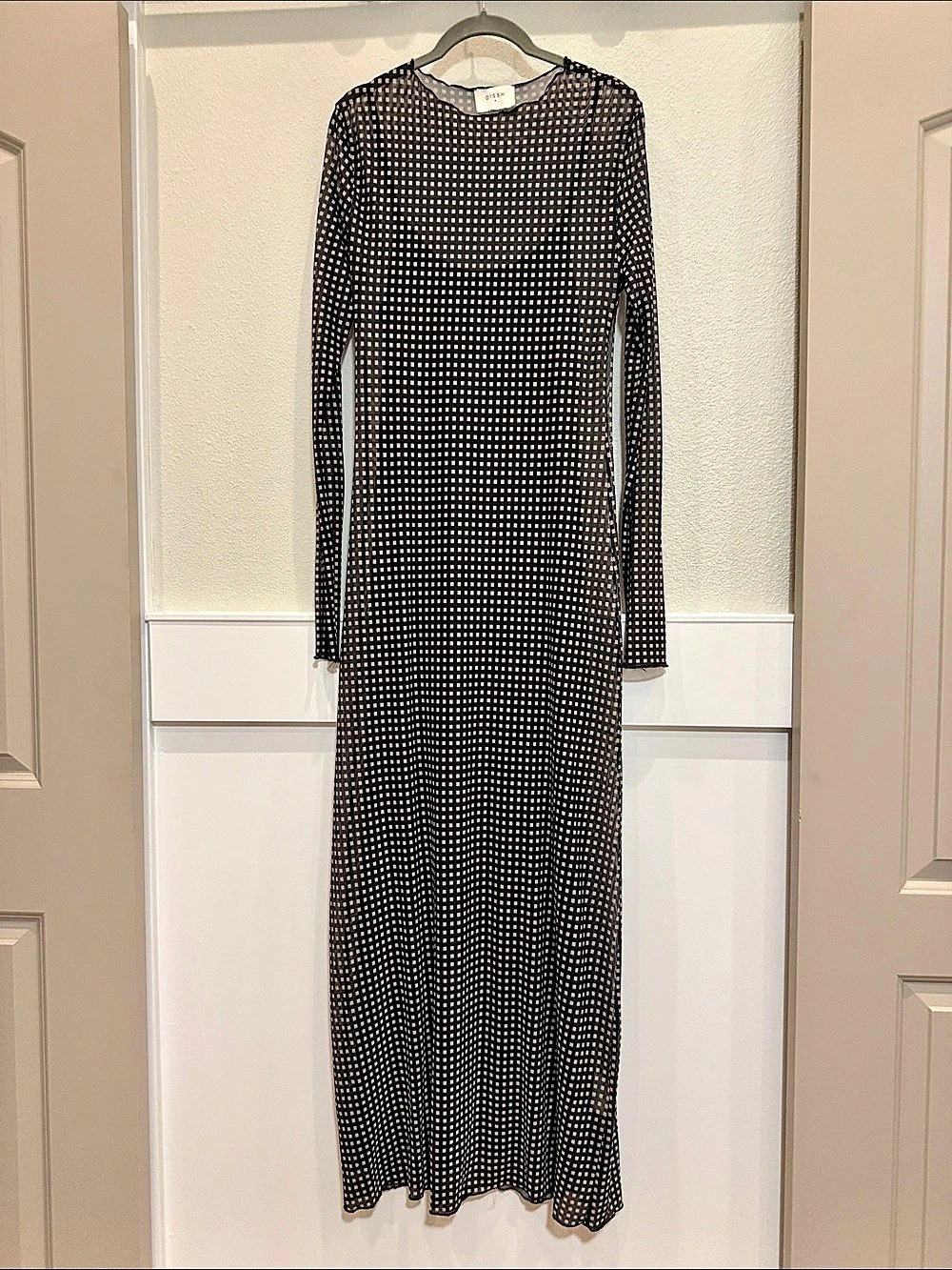 DISHH Geometric Mesh Maxi Dress in Black & Pink Size Medium
